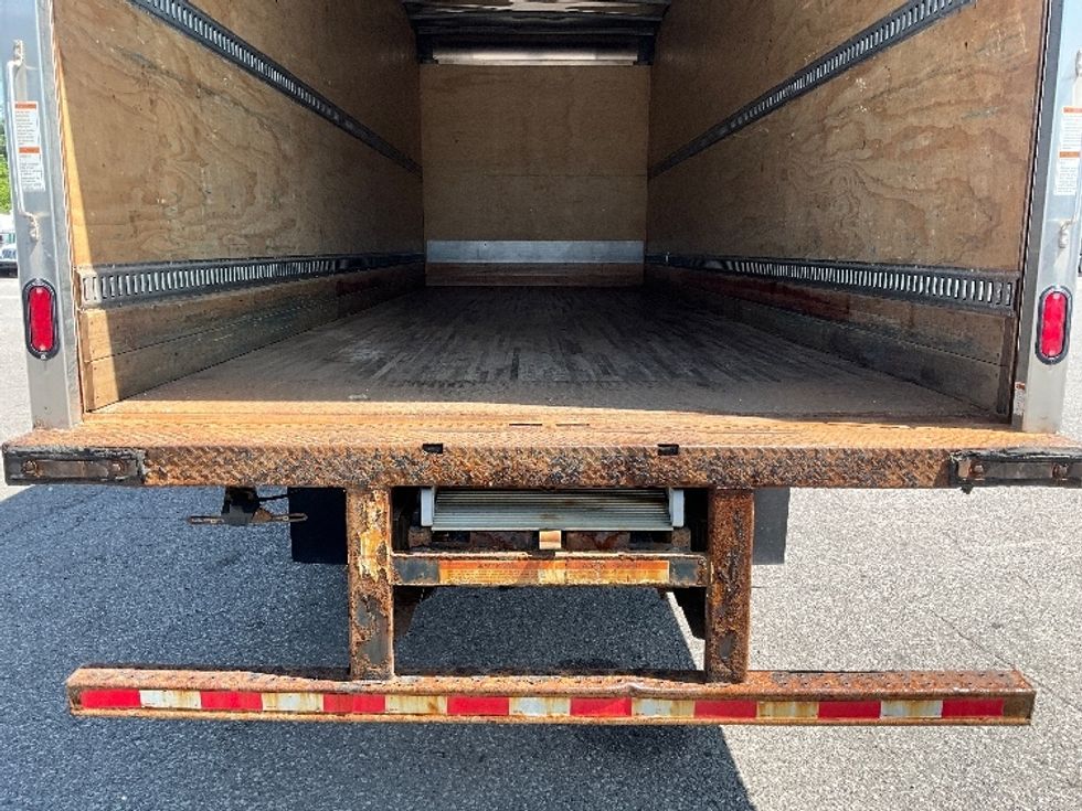 Medium Duty Box Truck-Light and Medium Duty Trucks-International-2020-MV607-Ottawa-ON-242,521\n\t\tkm-$ 54,250 - Image 9