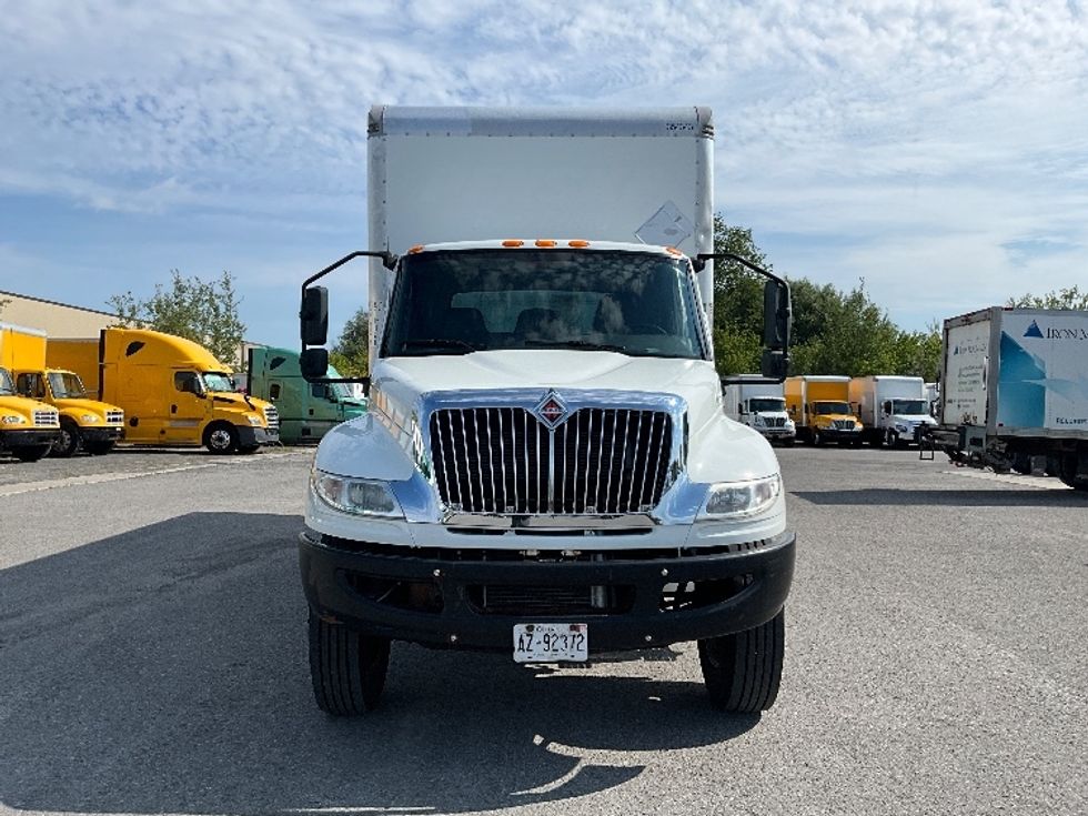 Medium Duty Box Truck-Light and Medium Duty Trucks-International-2020-MV607-Ottawa-ON-243,696\n\t\tkm-$ 66,000 - Image 2