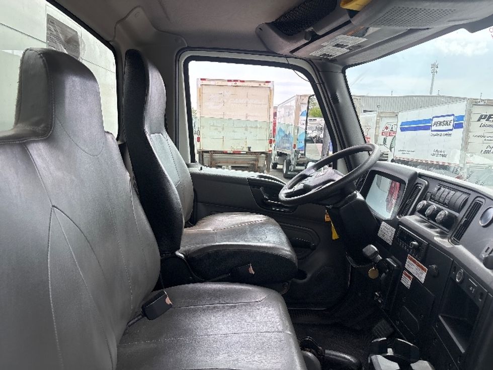 Medium Duty Box Truck-Light and Medium Duty Trucks-International-2020-MV607-Ottawa-ON-243,696\n\t\tkm-$ 66,000 - Image 21