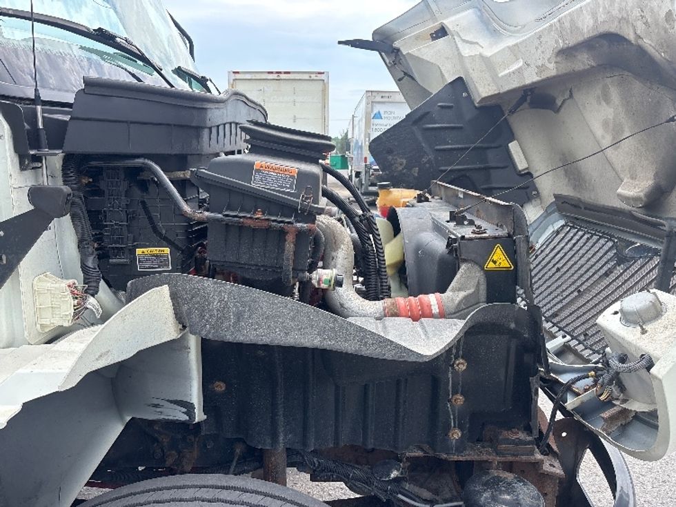 Medium Duty Box Truck-Light and Medium Duty Trucks-International-2020-MV607-Ottawa-ON-243,696\n\t\tkm-$ 66,000 - Image 22