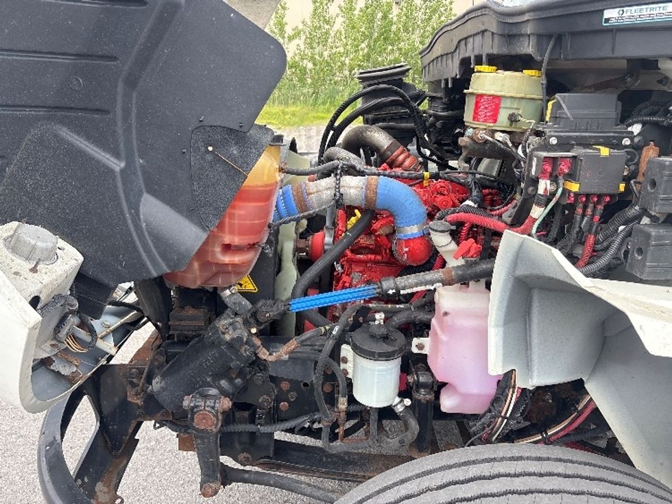 Medium Duty Box Truck-Light and Medium Duty Trucks-International-2020-MV607-Ottawa-ON-243,696\n\t\tkm-$ 66,000 - Image 23