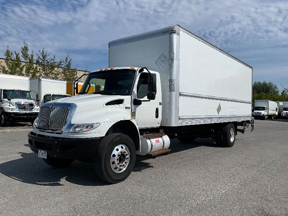 Medium Duty Box Truck-Light and Medium Duty Trucks-International-2020-MV607-Ottawa-ON-243,696\n\t\tkm-$ 66,000 - Image 3