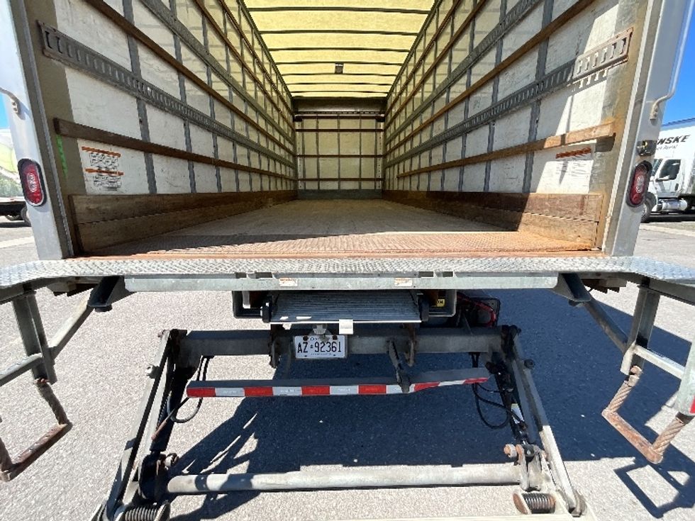 Medium Duty Box Truck-Light and Medium Duty Trucks-International-2020-MV607-Ottawa-ON-258,617\n\t\tkm-$ 56,750 - Image 10