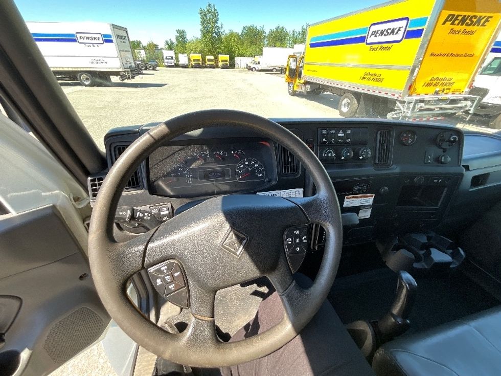 Medium Duty Box Truck-Light and Medium Duty Trucks-International-2020-MV607-Ottawa-ON-258,617\n\t\tkm-$ 56,750 - Image 18