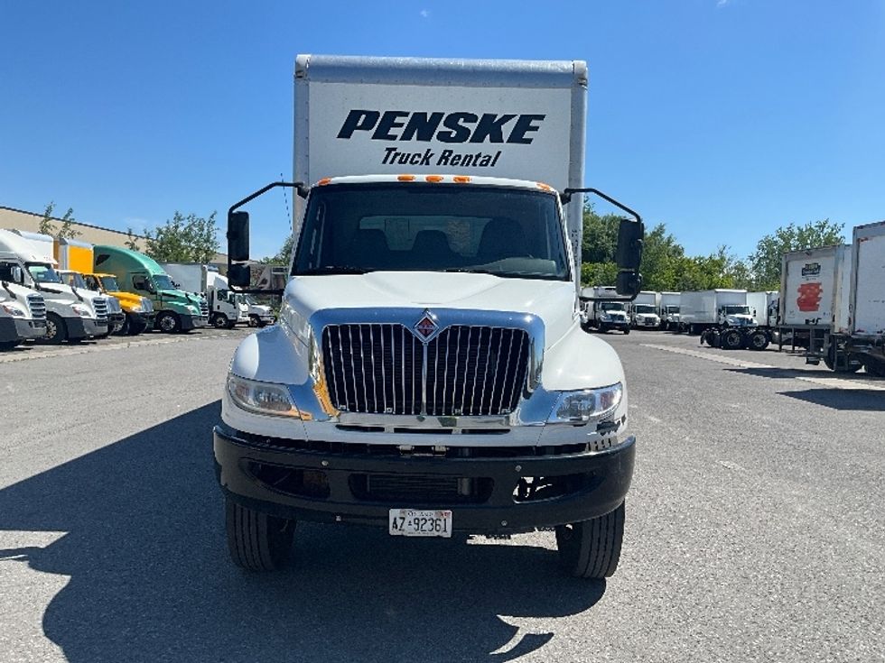 Medium Duty Box Truck-Light and Medium Duty Trucks-International-2020-MV607-Ottawa-ON-258,617\n\t\tkm-$ 56,750 - Image 2