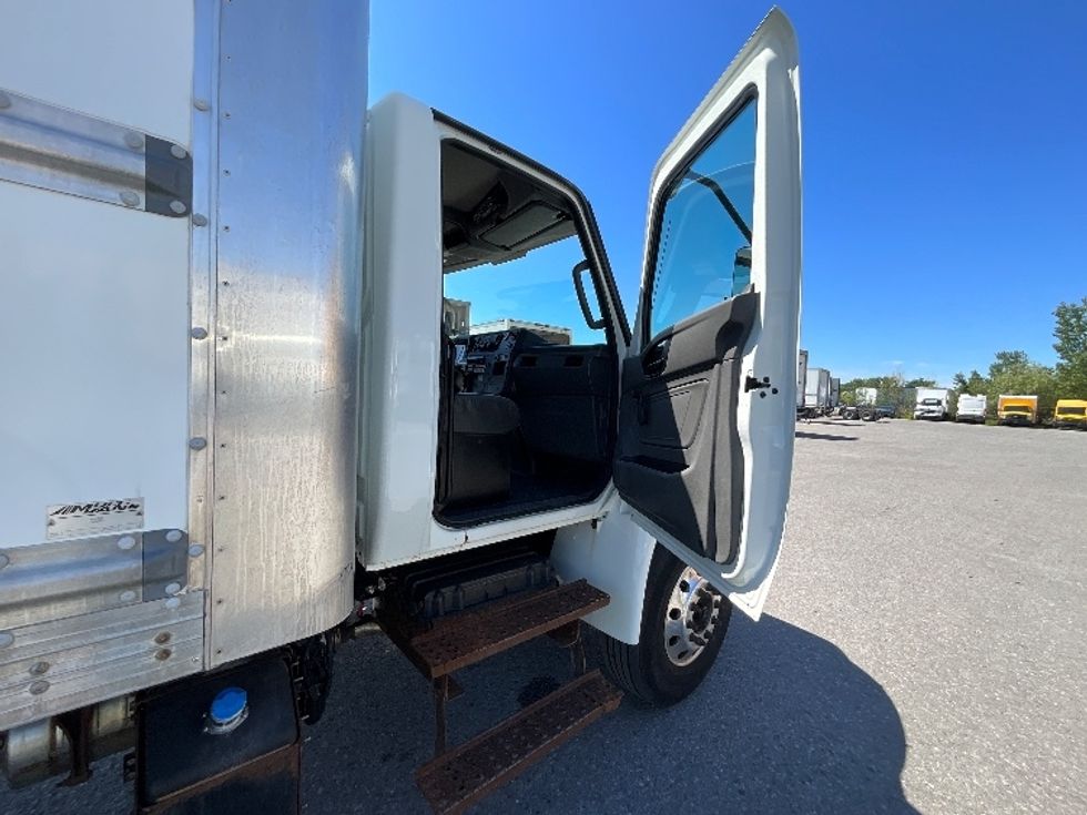 Medium Duty Box Truck-Light and Medium Duty Trucks-International-2020-MV607-Ottawa-ON-258,617\n\t\tkm-$ 56,750 - Image 20