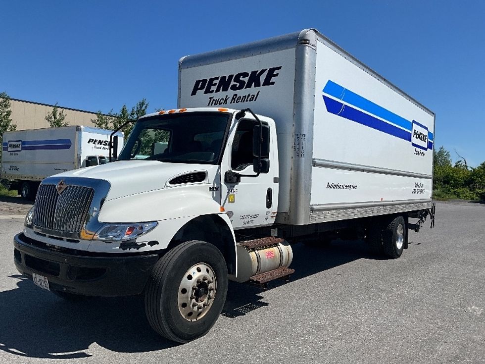 Medium Duty Box Truck-Light and Medium Duty Trucks-International-2020-MV607-Ottawa-ON-258,617\n\t\tkm-$ 56,750 - Image 3