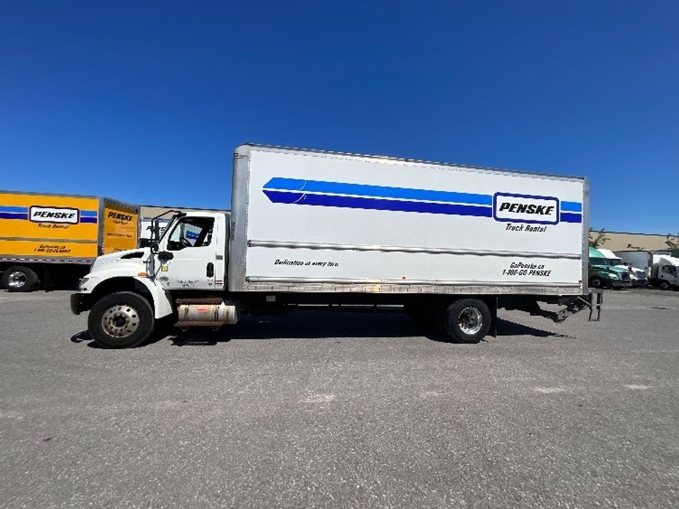 Medium Duty Box Truck-Light and Medium Duty Trucks-International-2020-MV607-Ottawa-ON-258,617\n\t\tkm-$ 56,750 - Image 4