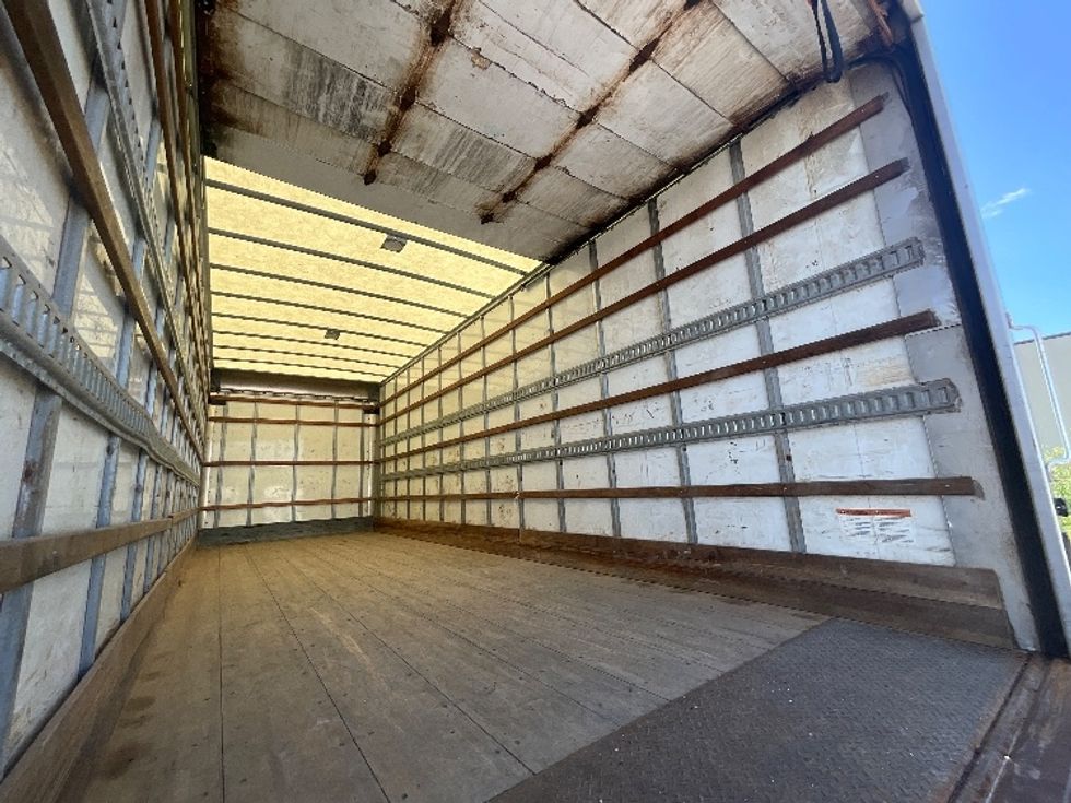 Medium Duty Box Truck-Light and Medium Duty Trucks-International-2020-MV607-Ottawa-ON-262,721\n\t\tkm-$ 62,500 - Image 12