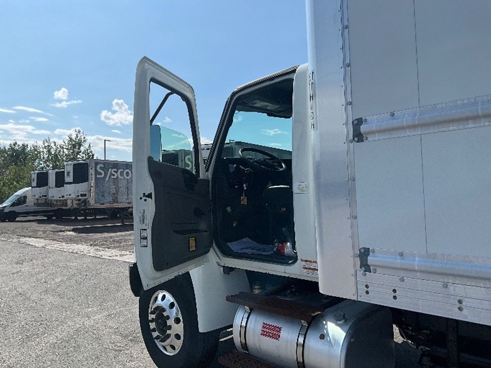 Medium Duty Box Truck-Light and Medium Duty Trucks-International-2020-MV607-Ottawa-ON-262,721\n\t\tkm-$ 62,500 - Image 16