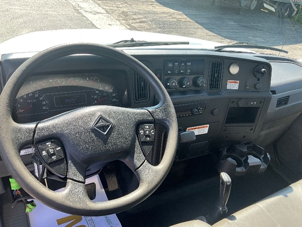 Medium Duty Box Truck-Light and Medium Duty Trucks-International-2020-MV607-Ottawa-ON-262,721\n\t\tkm-$ 62,500 - Image 18