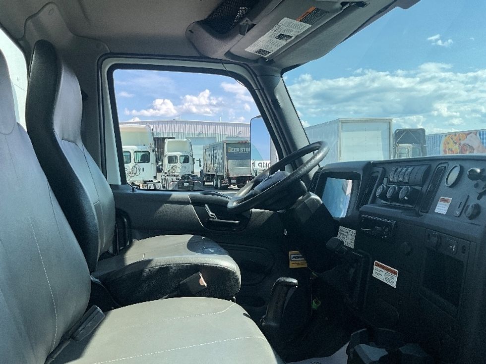 Medium Duty Box Truck-Light and Medium Duty Trucks-International-2020-MV607-Ottawa-ON-262,721\n\t\tkm-$ 62,500 - Image 22