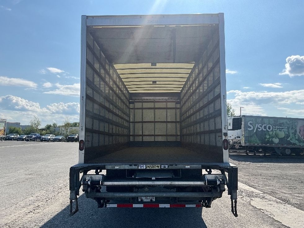 Medium Duty Box Truck-Light and Medium Duty Trucks-International-2020-MV607-Ottawa-ON-262,721\n\t\tkm-$ 62,500 - Image 8