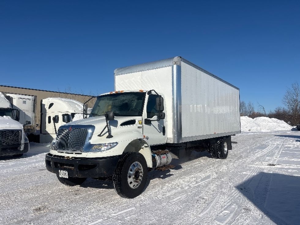 Medium Duty Box Truck-Light and Medium Duty Trucks-International-2020-MV607-Ottawa-ON-296,186\n\t\tkm-$ 47,750 - Image 3