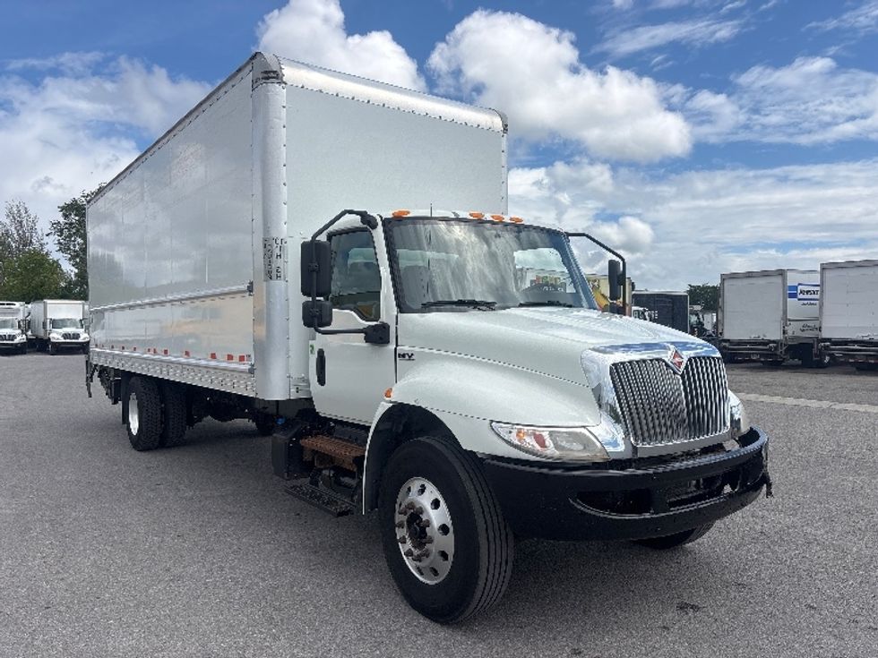 Medium Duty Box Truck-Light and Medium Duty Trucks-International-2020-MV607-Ottawa-ON-306,374\n\t\tkm-$ 48,250 - Image 1
