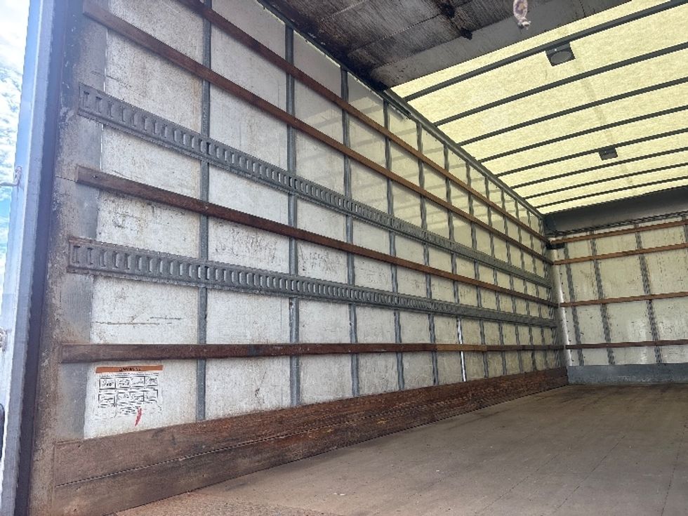 Medium Duty Box Truck-Light and Medium Duty Trucks-International-2020-MV607-Ottawa-ON-306,374\n\t\tkm-$ 48,250 - Image 11
