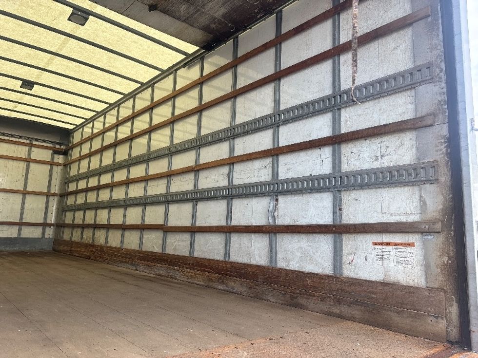 Medium Duty Box Truck-Light and Medium Duty Trucks-International-2020-MV607-Ottawa-ON-306,374\n\t\tkm-$ 48,250 - Image 12