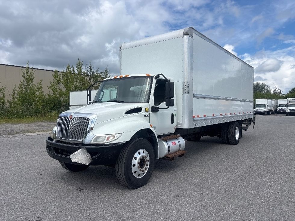 Medium Duty Box Truck-Light and Medium Duty Trucks-International-2020-MV607-Ottawa-ON-306,374\n\t\tkm-$ 48,250 - Image 3