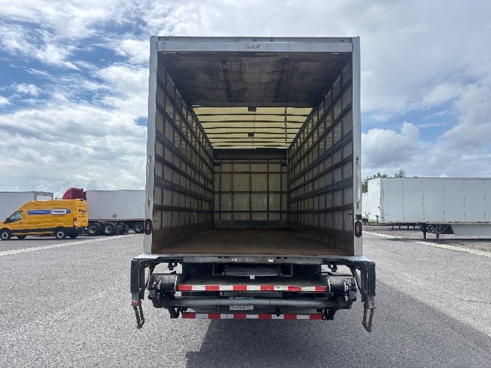 Medium Duty Box Truck-Light and Medium Duty Trucks-International-2020-MV607-Ottawa-ON-306,374\n\t\tkm-$ 48,250 - Image 8