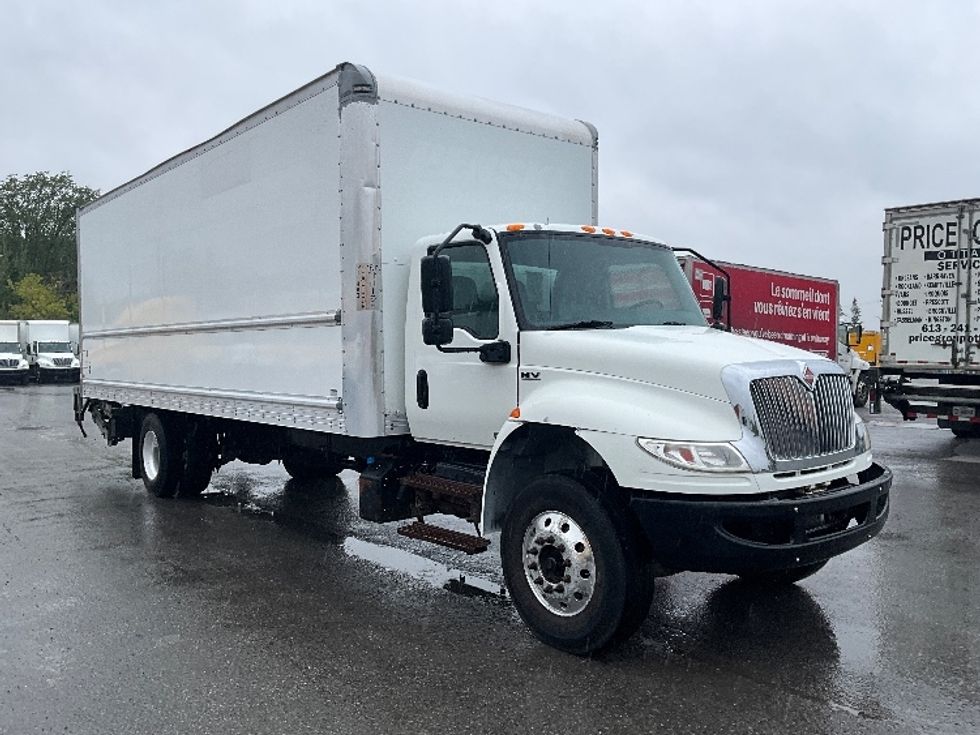 Medium Duty Box Truck-Light and Medium Duty Trucks-International-2020-MV607-Ottawa-ON-323,878\n\t\tkm-$ 57,000 - Image 1