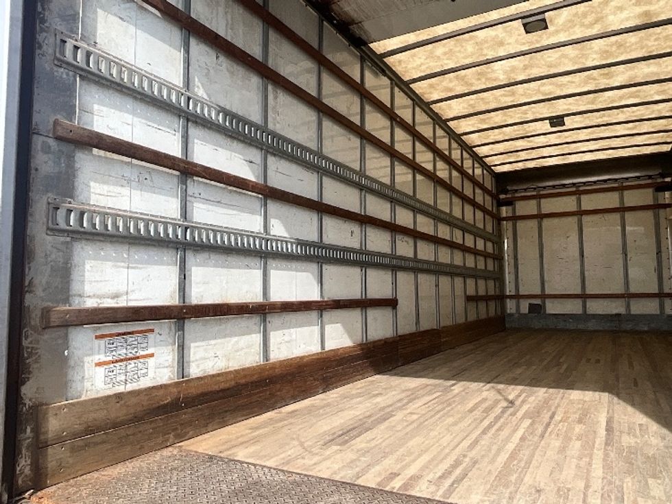 Medium Duty Box Truck-Light and Medium Duty Trucks-International-2020-MV607-Ottawa-ON-323,878\n\t\tkm-$ 57,000 - Image 11