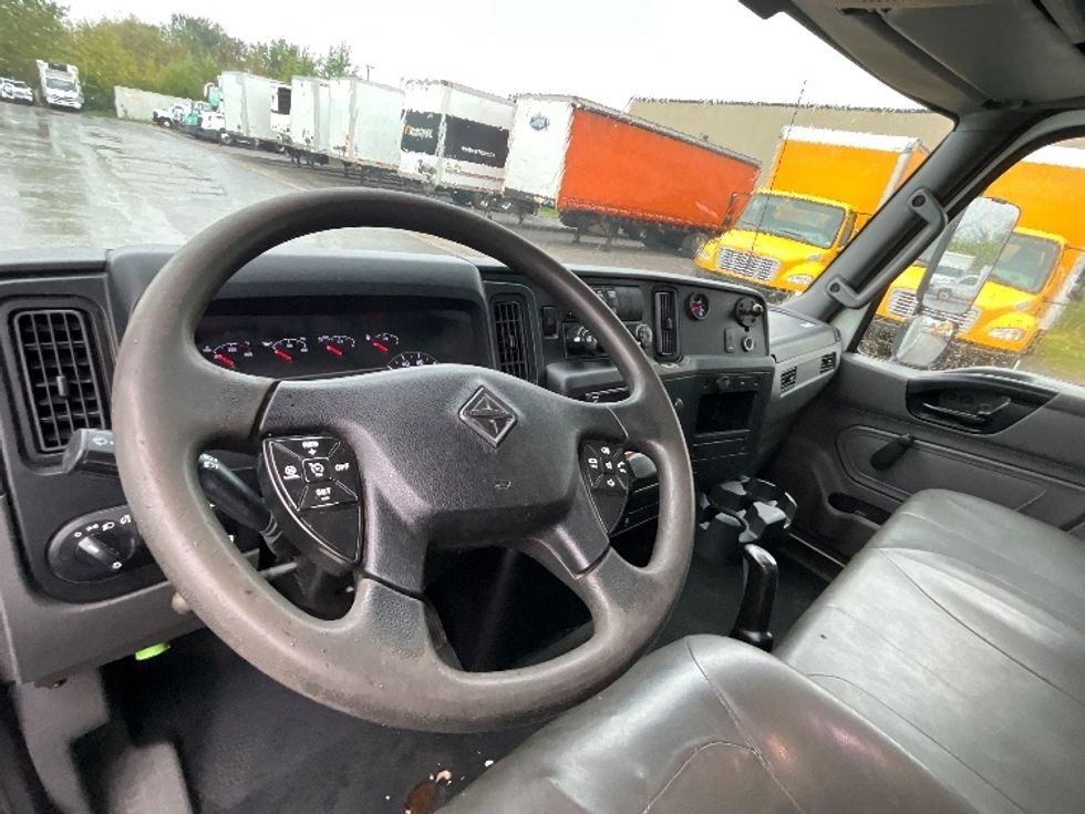 Medium Duty Box Truck-Light and Medium Duty Trucks-International-2020-MV607-Ottawa-ON-323,878\n\t\tkm-$ 57,000 - Image 17