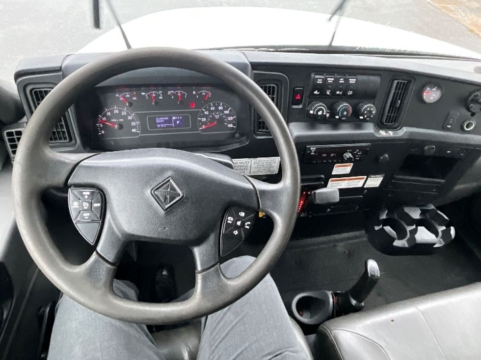 Medium Duty Box Truck-Light and Medium Duty Trucks-International-2020-MV607-Ottawa-ON-323,878\n\t\tkm-$ 57,000 - Image 18