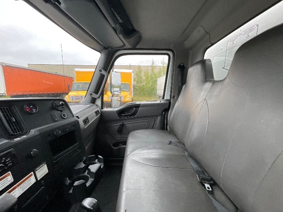 Medium Duty Box Truck-Light and Medium Duty Trucks-International-2020-MV607-Ottawa-ON-323,878\n\t\tkm-$ 57,000 - Image 19