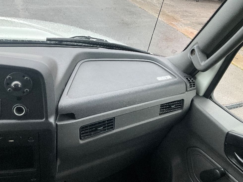 Medium Duty Box Truck-Light and Medium Duty Trucks-International-2020-MV607-Ottawa-ON-323,878\n\t\tkm-$ 57,000 - Image 21