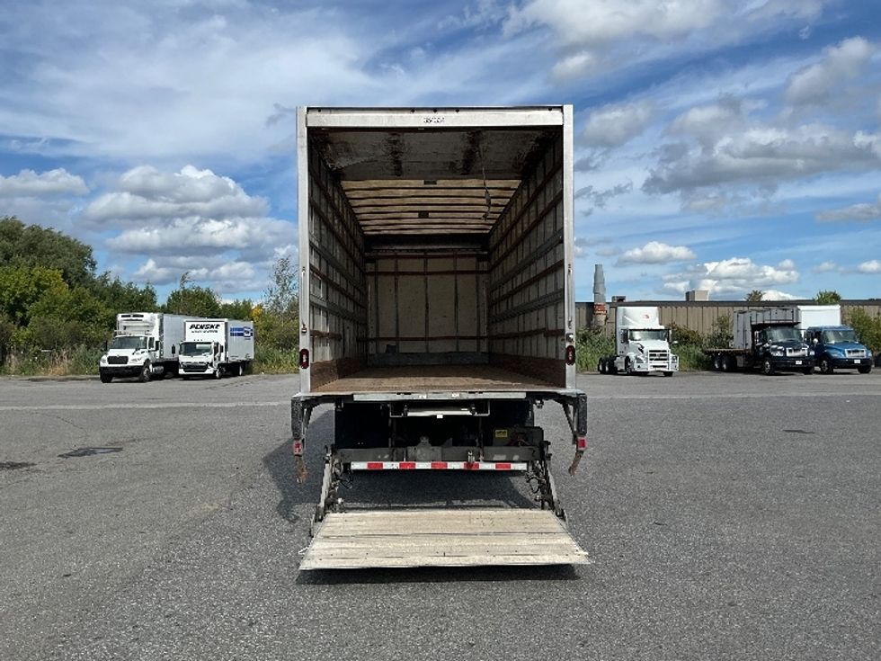 Medium Duty Box Truck-Light and Medium Duty Trucks-International-2020-MV607-Ottawa-ON-323,878\n\t\tkm-$ 57,000 - Image 9