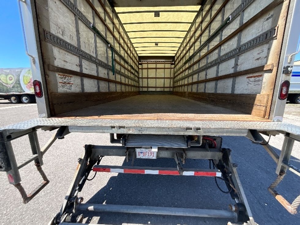 Medium Duty Box Truck-Light and Medium Duty Trucks-International-2020-MV607-Ottawa-ON-356,870\n\t\tkm-$ 41,500 - Image 10
