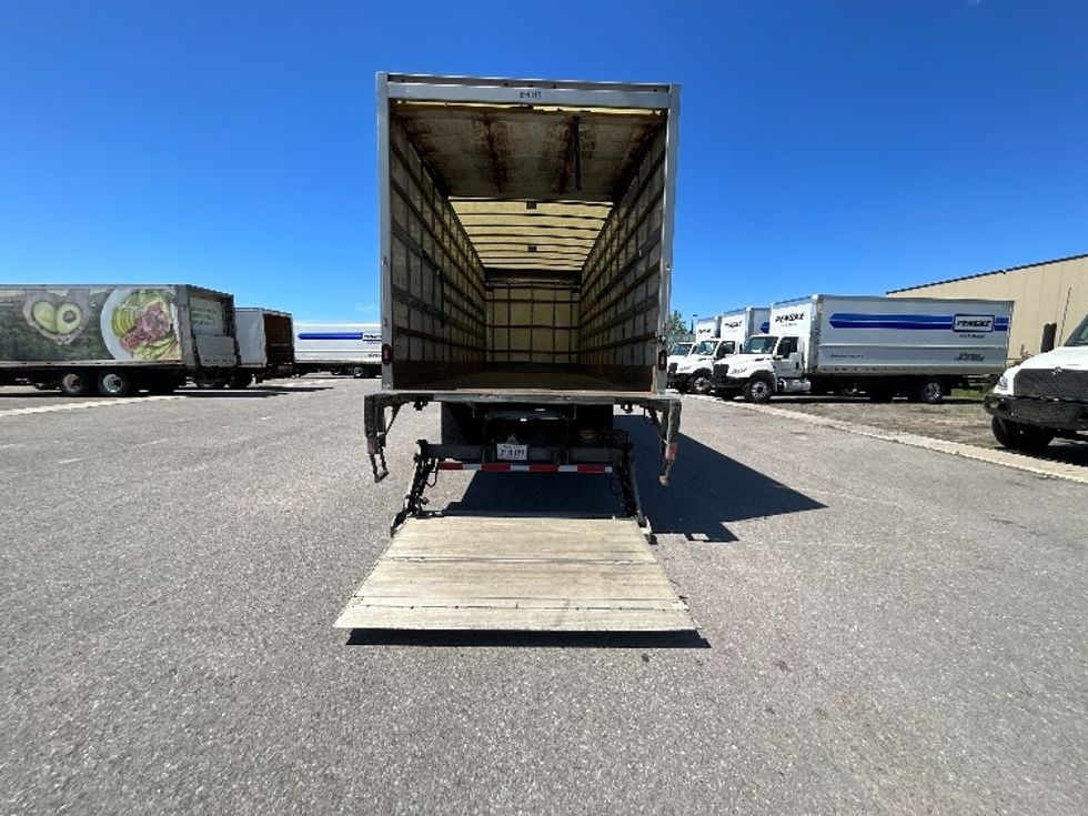 Medium Duty Box Truck-Light and Medium Duty Trucks-International-2020-MV607-Ottawa-ON-356,870\n\t\tkm-$ 41,500 - Image 9