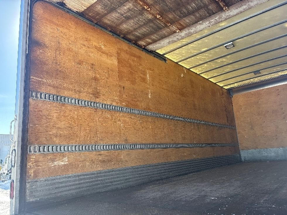 Medium Duty Box Truck-Light and Medium Duty Trucks-International-2020-MV607-Ottawa-ON-373,015\n\t\tkm-$ 47,750 - Image 11