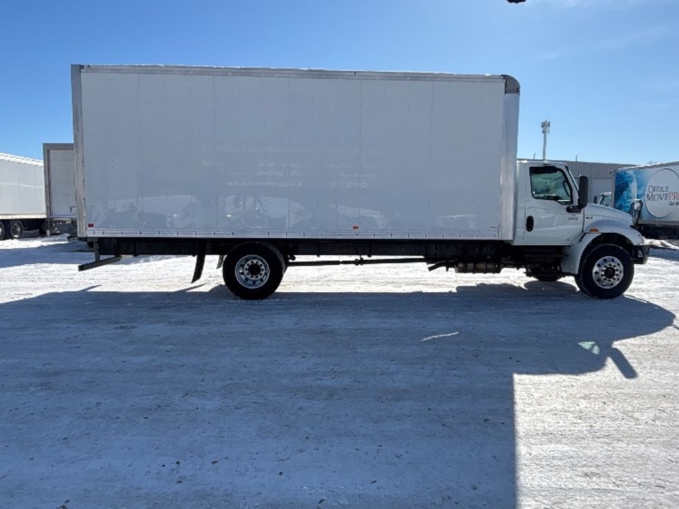 Medium Duty Box Truck-Light and Medium Duty Trucks-International-2020-MV607-Ottawa-ON-373,015\n\t\tkm-$ 47,750 - Image 15