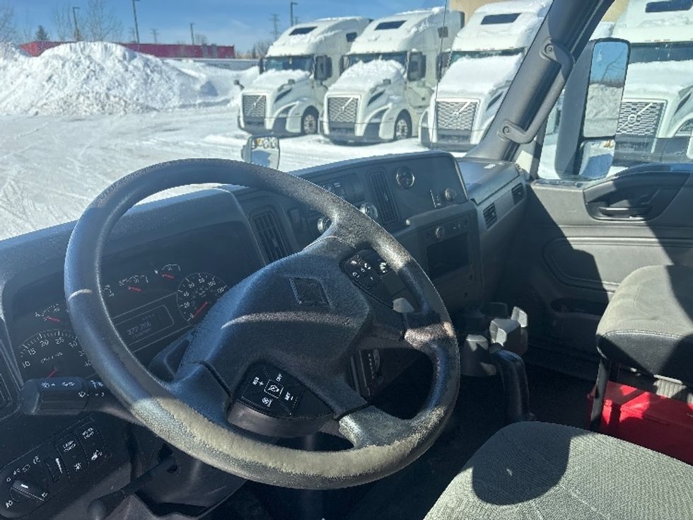 Medium Duty Box Truck-Light and Medium Duty Trucks-International-2020-MV607-Ottawa-ON-373,015\n\t\tkm-$ 47,750 - Image 17