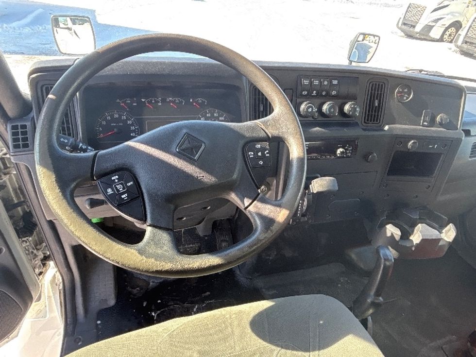 Medium Duty Box Truck-Light and Medium Duty Trucks-International-2020-MV607-Ottawa-ON-373,015\n\t\tkm-$ 47,750 - Image 18