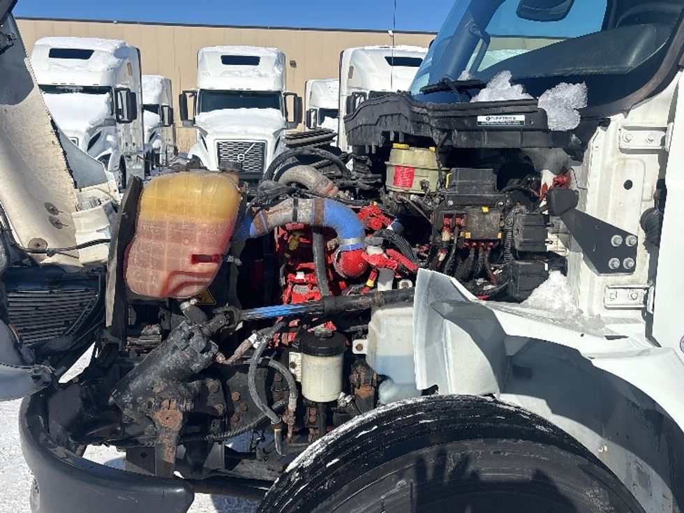 Medium Duty Box Truck-Light and Medium Duty Trucks-International-2020-MV607-Ottawa-ON-373,015\n\t\tkm-$ 47,750 - Image 23