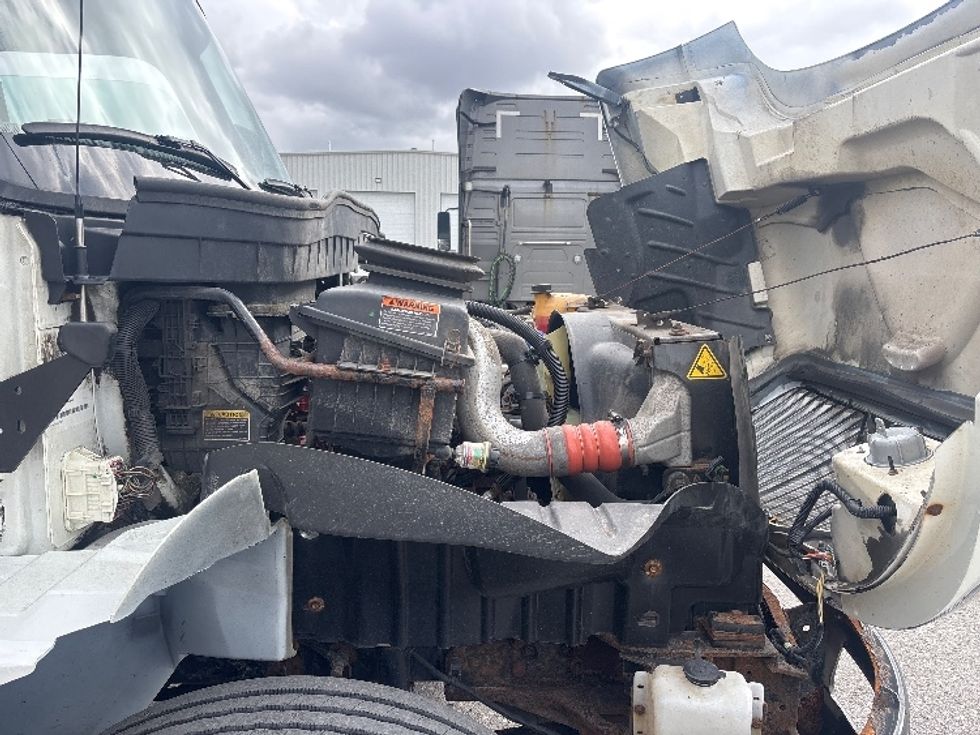 Medium Duty Box Truck-Light and Medium Duty Trucks-International-2020-MV607-Ottawa-ON-458,840\n\t\tkm-$ 30,500 - Image 23