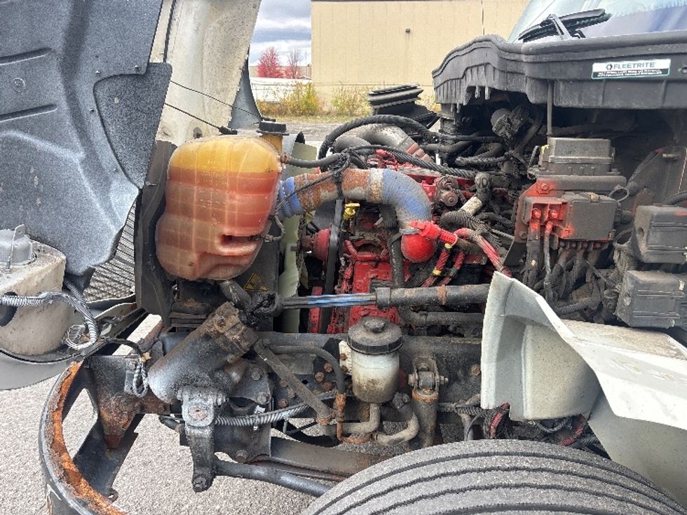 Medium Duty Box Truck-Light and Medium Duty Trucks-International-2020-MV607-Ottawa-ON-458,840\n\t\tkm-$ 30,500 - Image 24