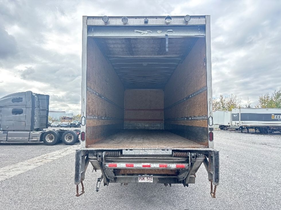 Medium Duty Box Truck-Light and Medium Duty Trucks-International-2020-MV607-Ottawa-ON-458,840\n\t\tkm-$ 30,500 - Image 8