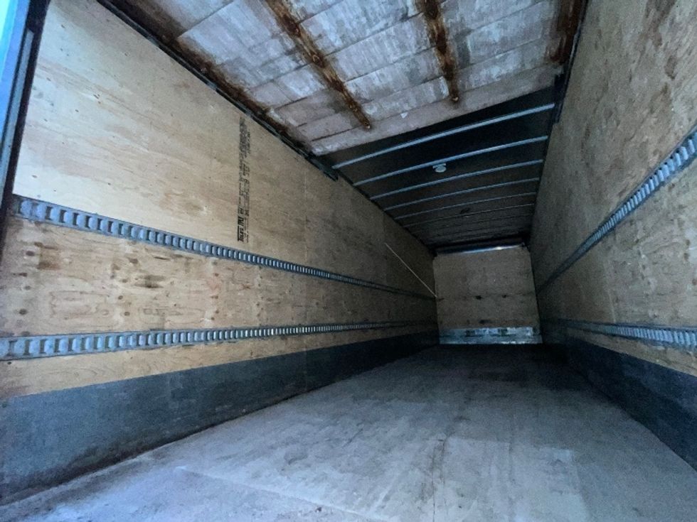 Medium Duty Box Truck-Light and Medium Duty Trucks-International-2020-MV607-Ottawa-ON-511,145\n\t\tkm-$ 26,250 - Image 11