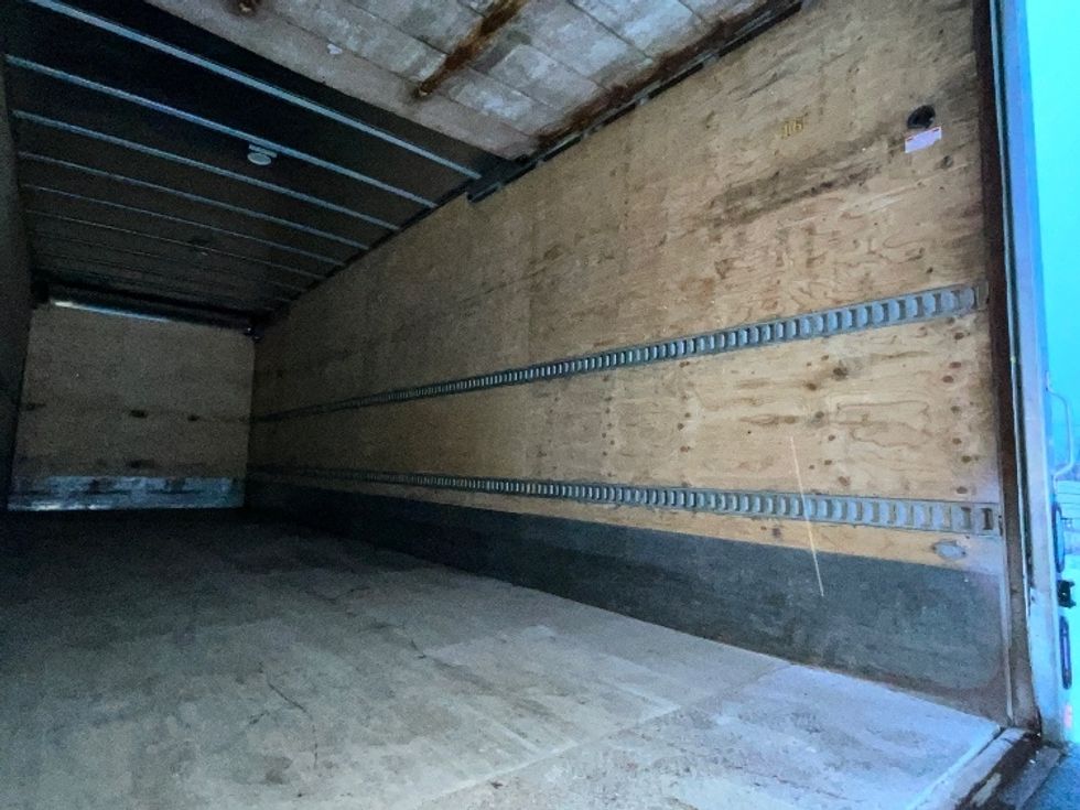 Medium Duty Box Truck-Light and Medium Duty Trucks-International-2020-MV607-Ottawa-ON-511,145\n\t\tkm-$ 26,250 - Image 12