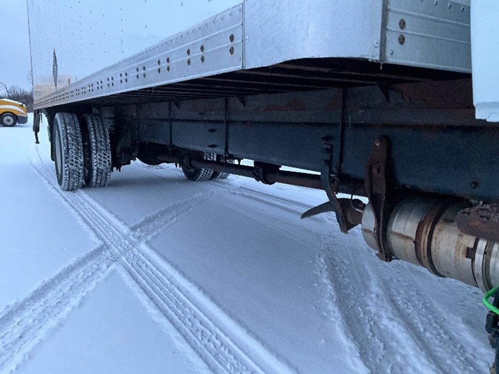 Medium Duty Box Truck-Light and Medium Duty Trucks-International-2020-MV607-Ottawa-ON-511,145\n\t\tkm-$ 26,250 - Image 14