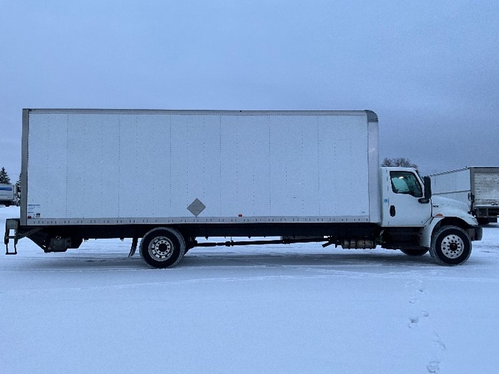 Medium Duty Box Truck-Light and Medium Duty Trucks-International-2020-MV607-Ottawa-ON-511,145\n\t\tkm-$ 26,250 - Image 15
