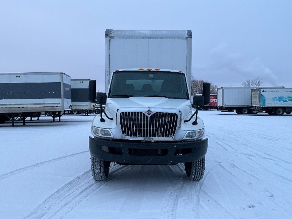 Medium Duty Box Truck-Light and Medium Duty Trucks-International-2020-MV607-Ottawa-ON-511,145\n\t\tkm-$ 26,250 - Image 2