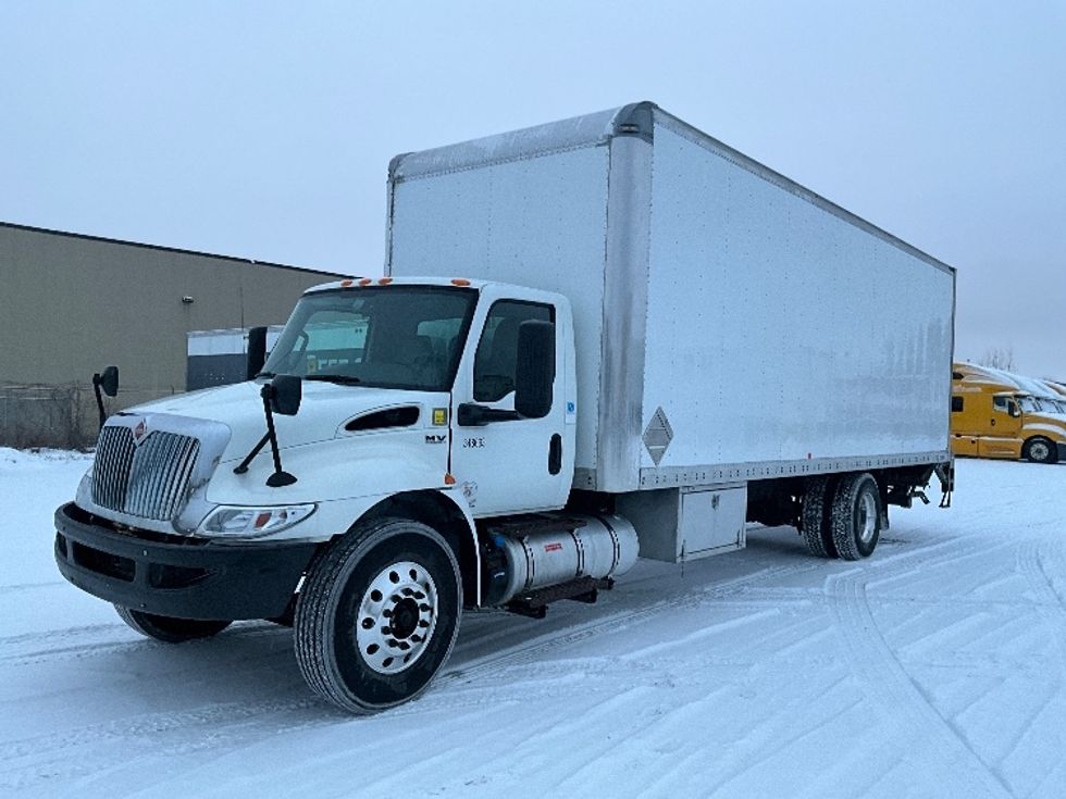 Medium Duty Box Truck-Light and Medium Duty Trucks-International-2020-MV607-Ottawa-ON-511,145\n\t\tkm-$ 26,250 - Image 3