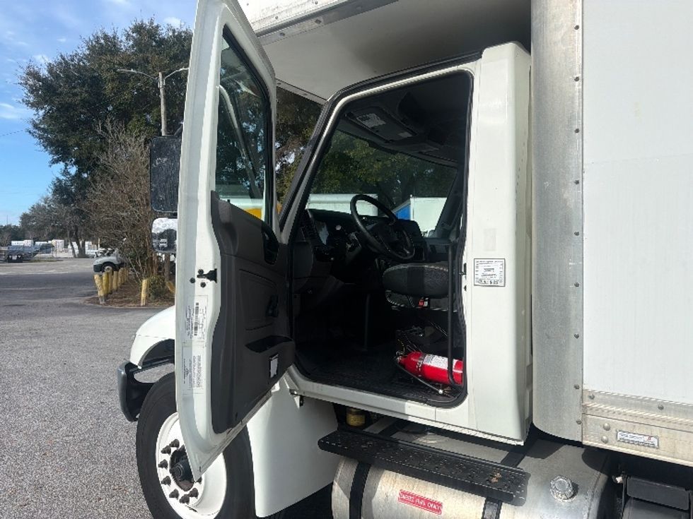 Medium Duty Box Truck-Light and Medium Duty Trucks-International-2020-MV607-Panama City-FL-100,465\n\t\tmiles-$ 64,250 - Image 16