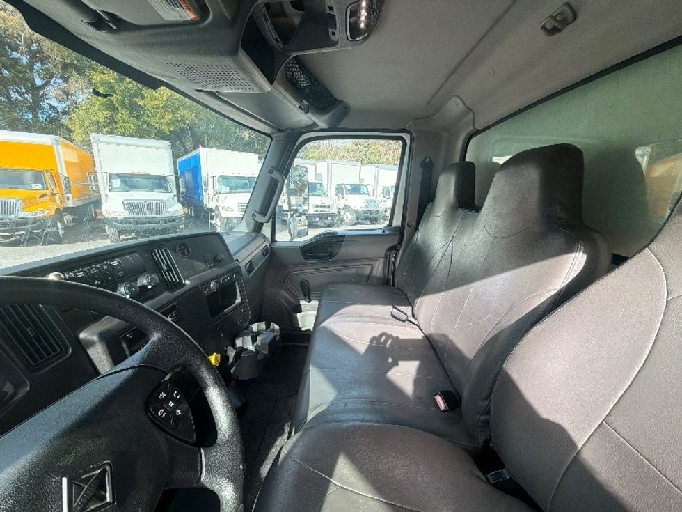 Medium Duty Box Truck-Light and Medium Duty Trucks-International-2020-MV607-Panama City-FL-100,465\n\t\tmiles-$ 64,250 - Image 19