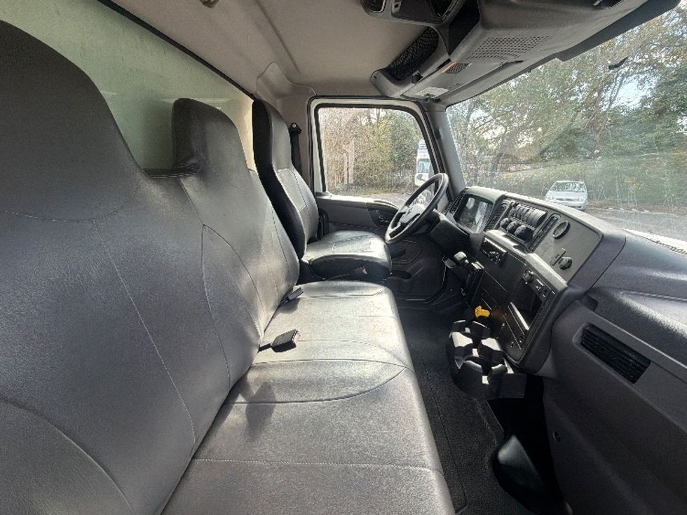 Medium Duty Box Truck-Light and Medium Duty Trucks-International-2020-MV607-Panama City-FL-100,465\n\t\tmiles-$ 64,250 - Image 22