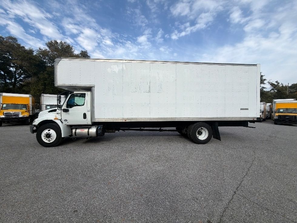 Medium Duty Box Truck-Light and Medium Duty Trucks-International-2020-MV607-Panama City-FL-100,465\n\t\tmiles-$ 64,250 - Image 4